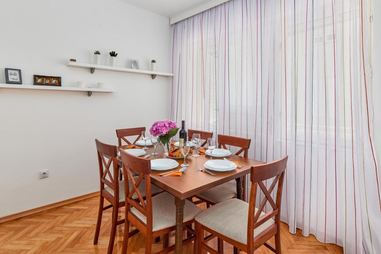 Waikiki Beach House Villa Tivat Bagian luar foto